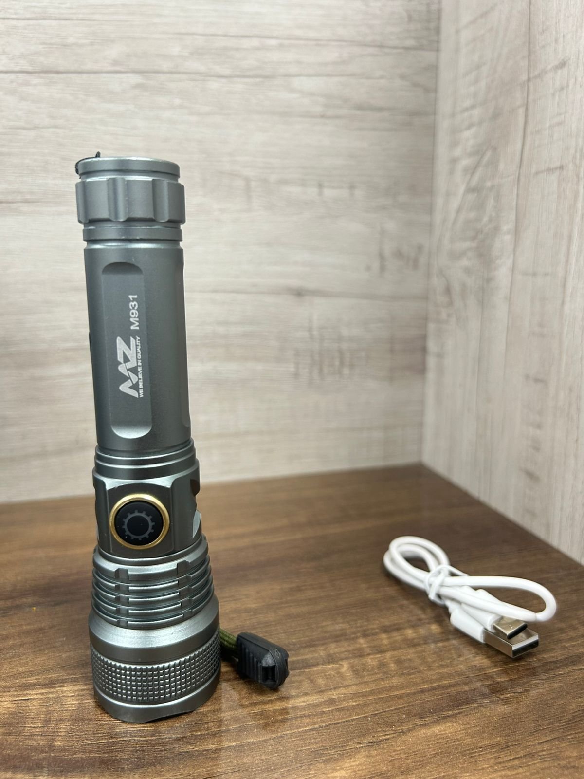 MZ M931 (ZOOMABLE METAL TORCH)5 Modes Flashlight, Super Bright LED Light Torch - Image 2